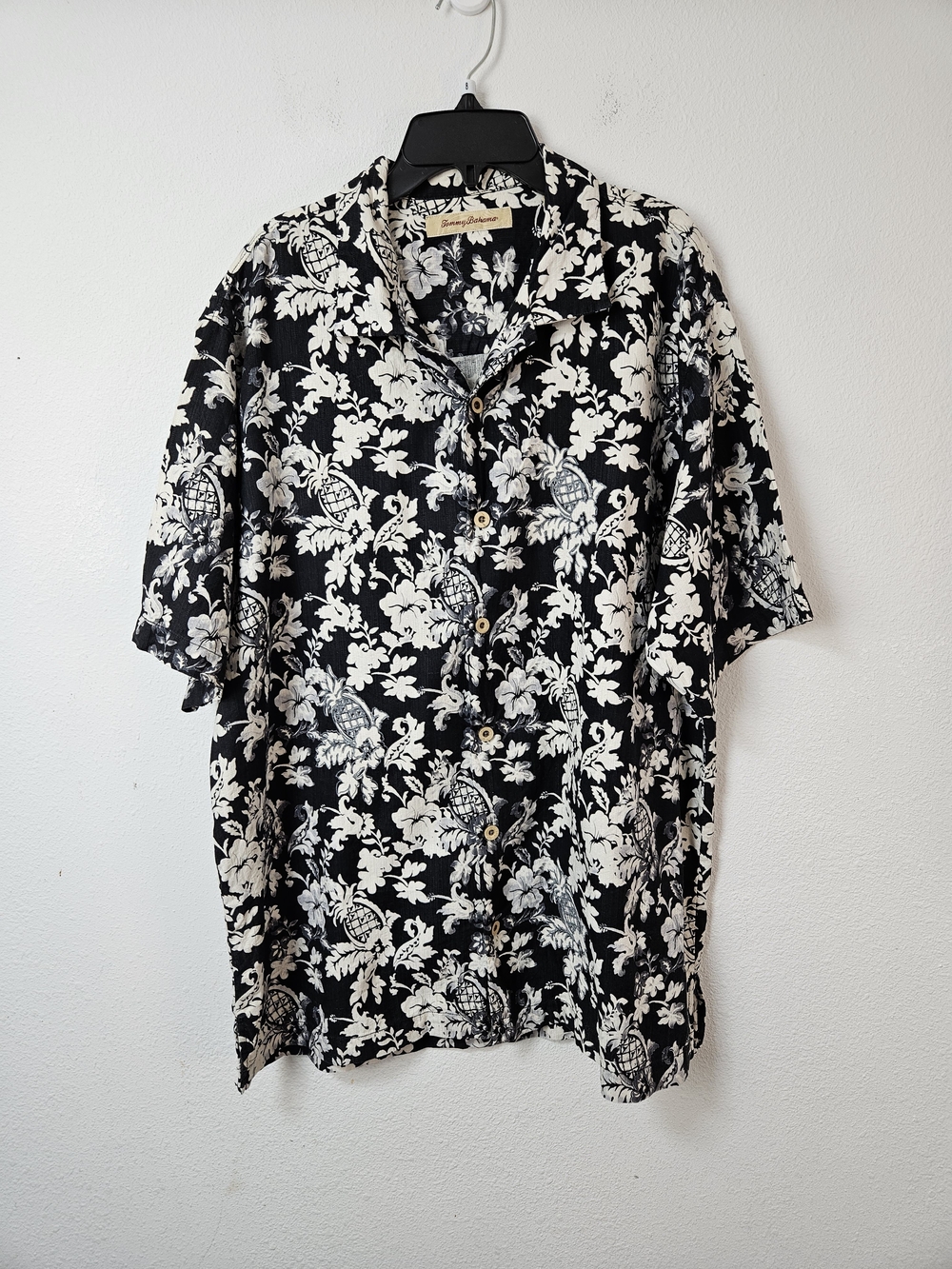 Tommy Bahama Silk Black & White Floral Camp Shirt Size Large